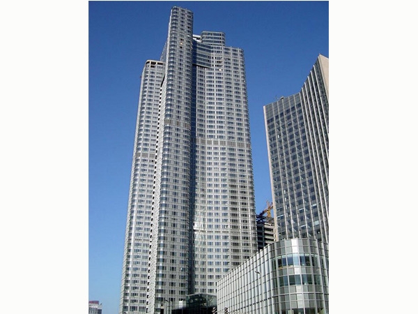 使用防火巖棉板的高樓大廈